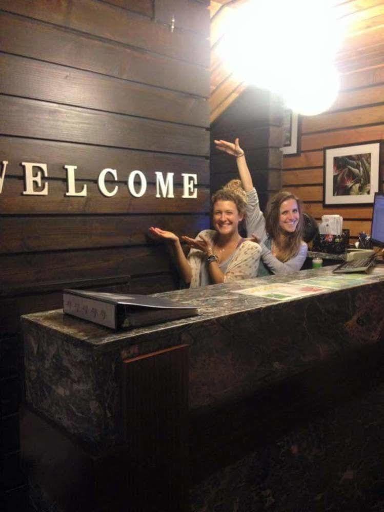 The Beach Waikiki Boutique Hostel ホノルル エクステリア 写真