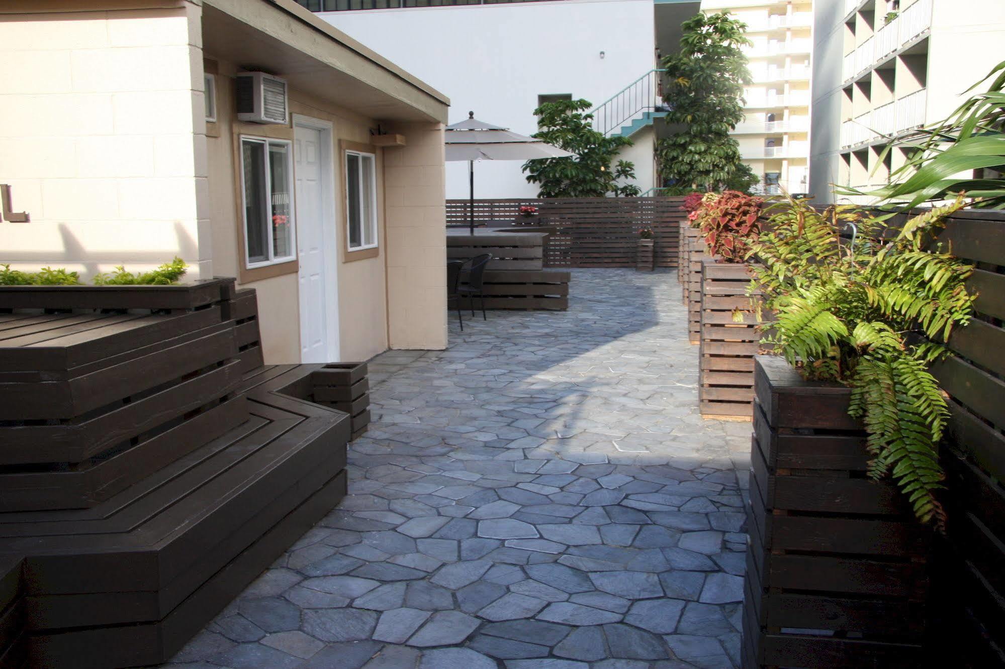 The Beach Waikiki Boutique Hostel ホノルル エクステリア 写真