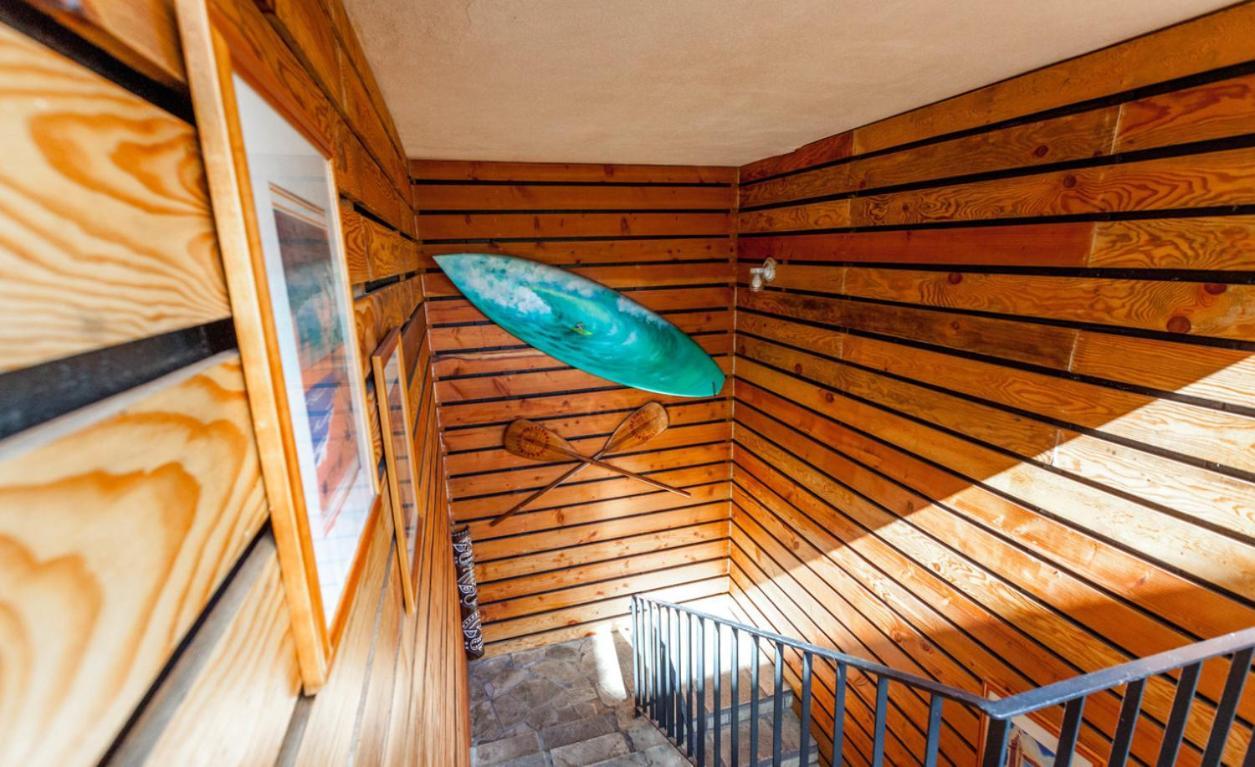 The Beach Waikiki Boutique Hostel ホノルル エクステリア 写真