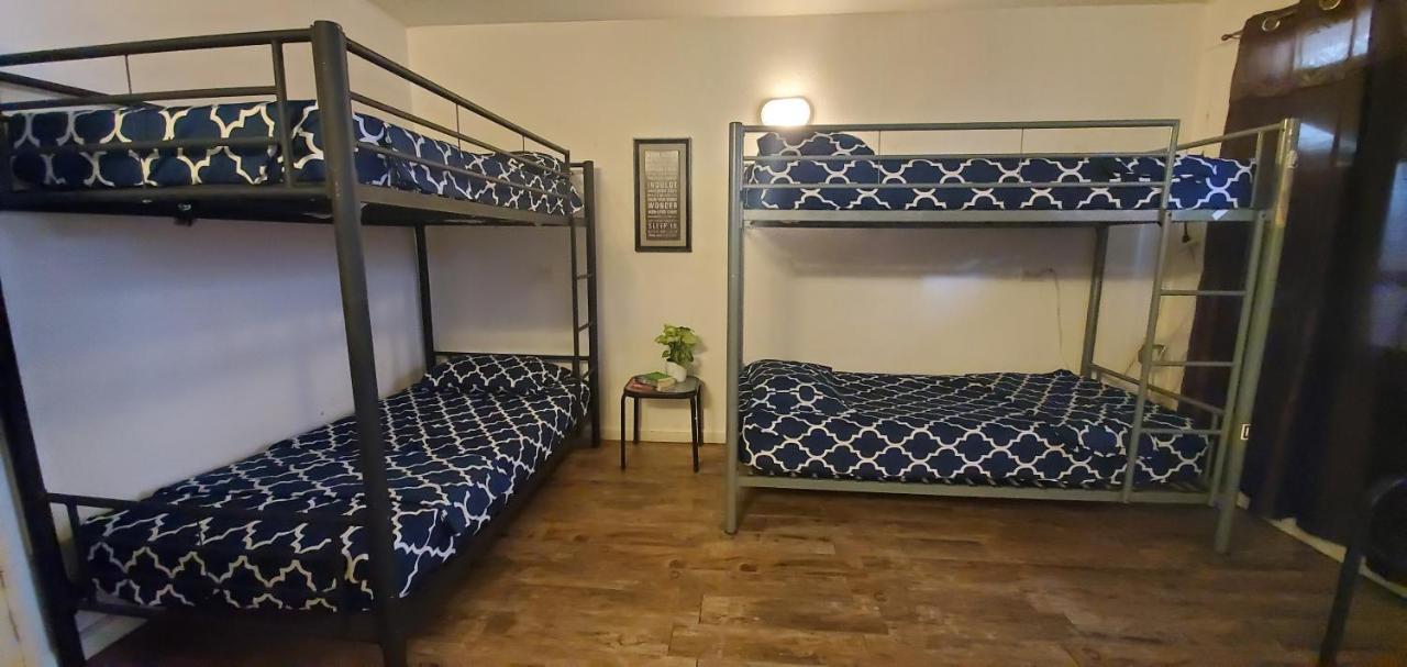 The Beach Waikiki Boutique Hostel ホノルル エクステリア 写真